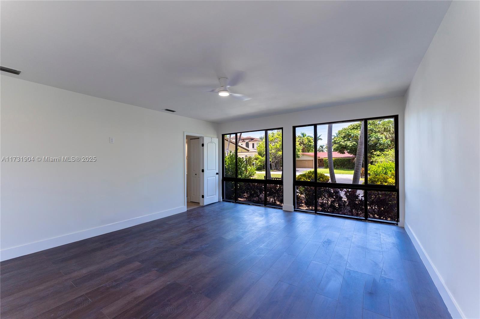 636 Hibiscus Dr Hallandale Beach, FL 33009