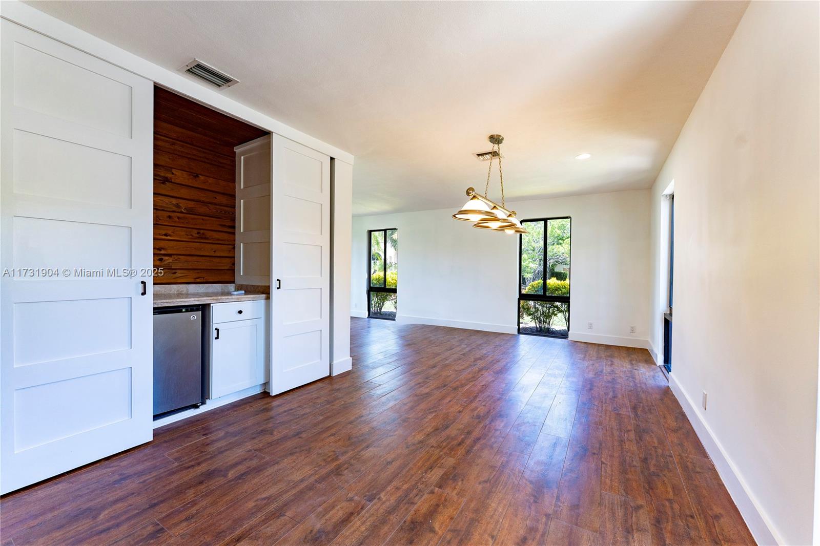 636 Hibiscus Dr Hallandale Beach, FL 33009