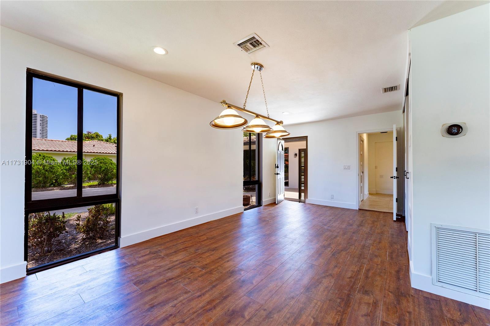 636 Hibiscus Dr Hallandale Beach, FL 33009