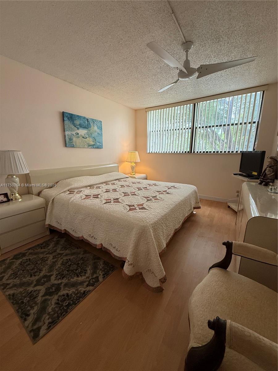 16500 Golf Clb Rd #204 Weston, FL 33326