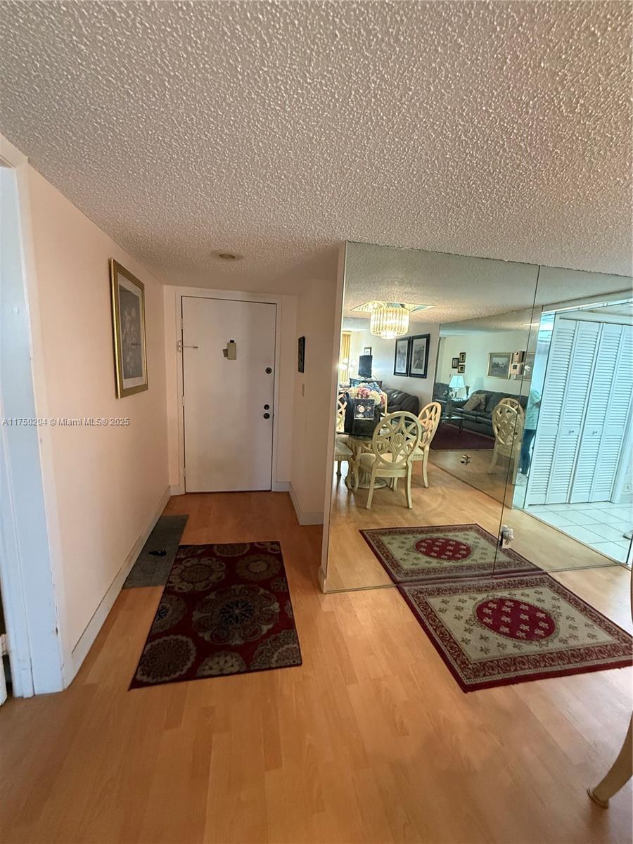 16500 Golf Clb Rd #204 Weston, FL 33326