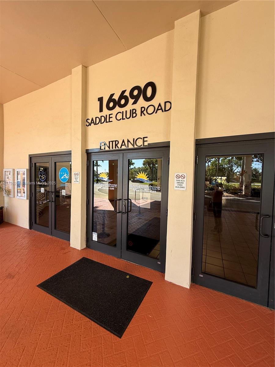 16500 Golf Clb Rd #204 Weston, FL 33326