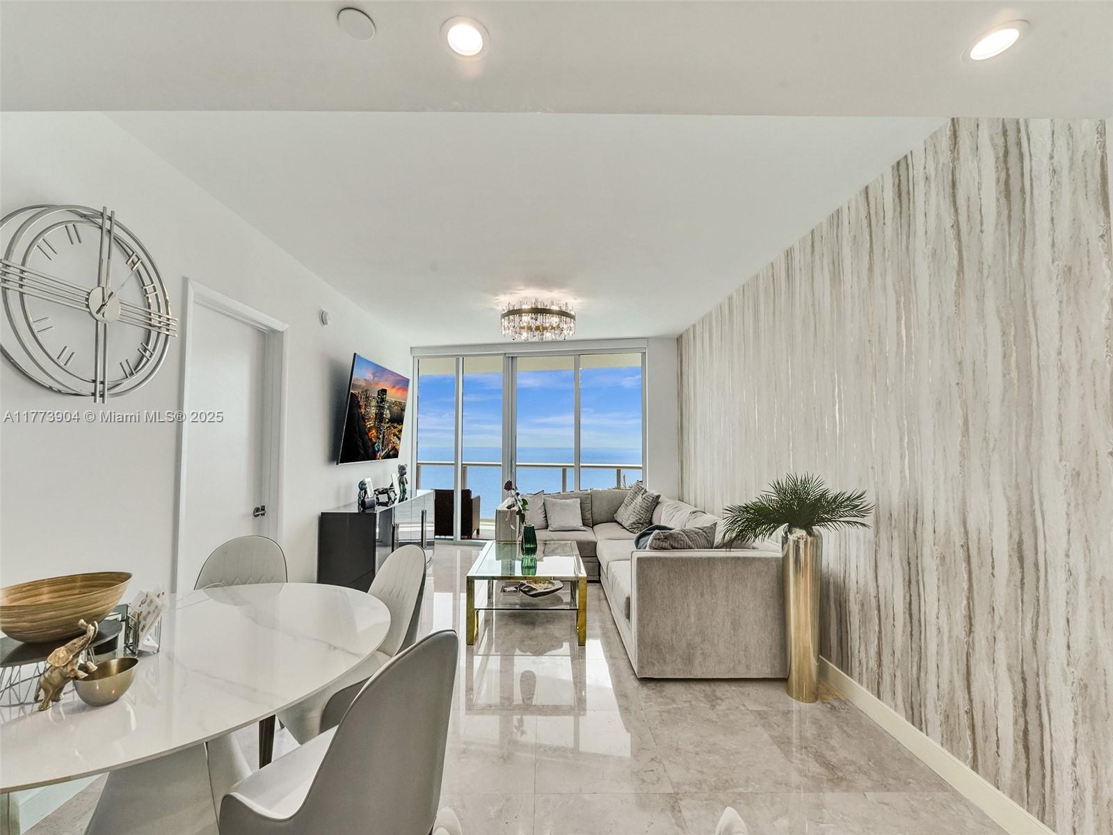 image Jade Beach26