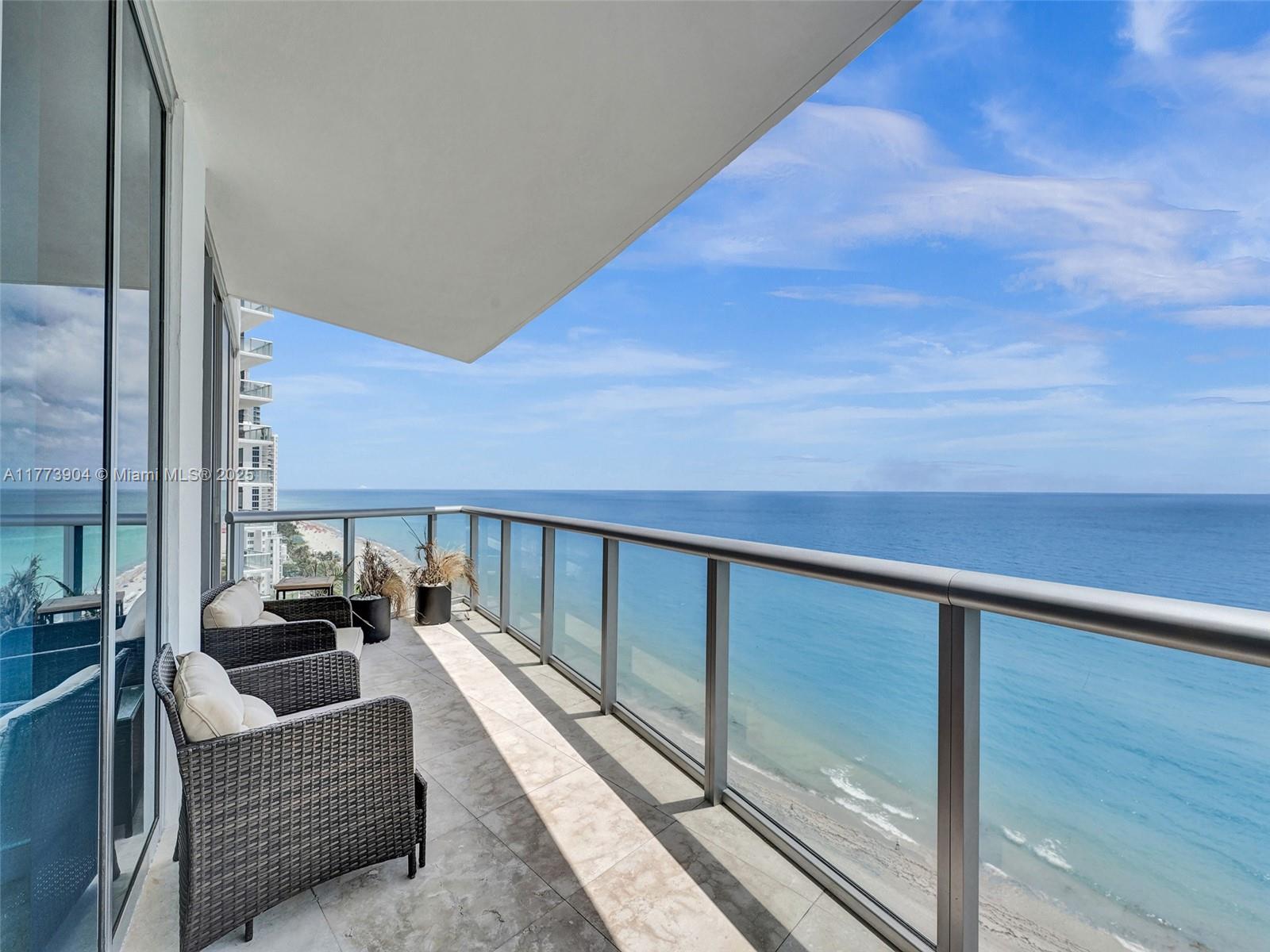 image Jade Beach29