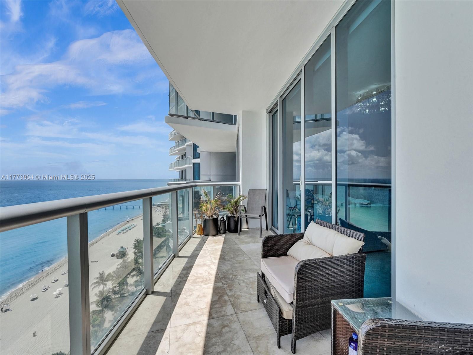 image Jade Beach33