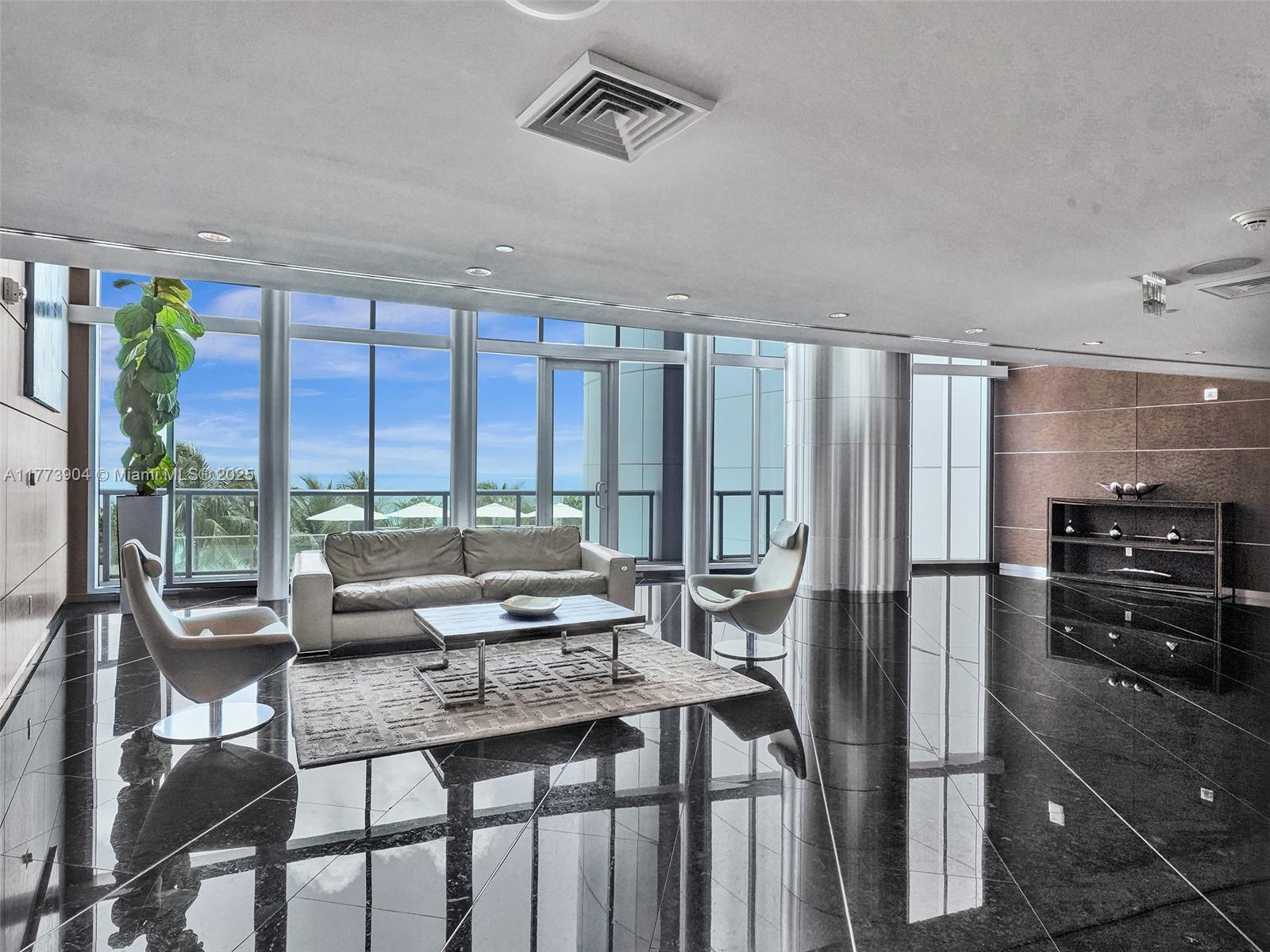 image Jade Beach41