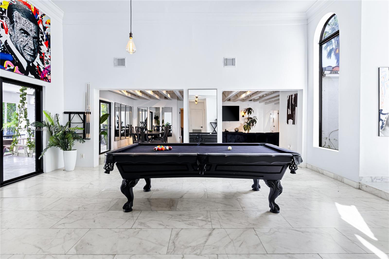 1061 NW North Riv Dr Miami, FL 33136