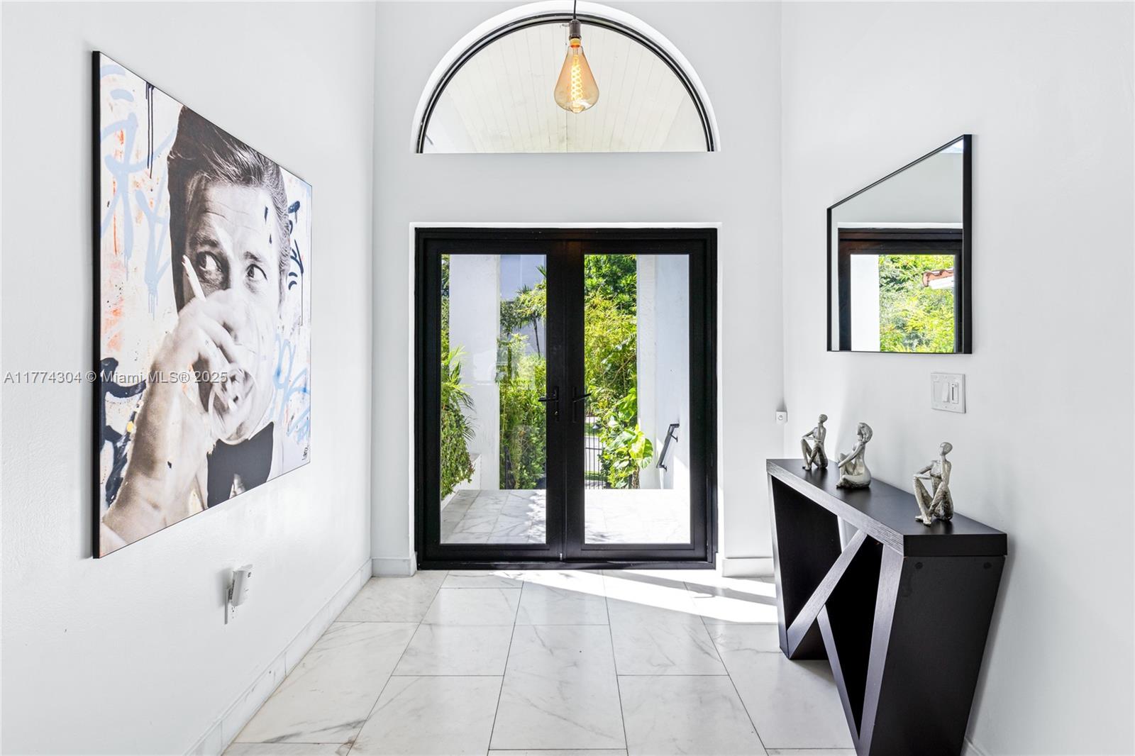 1061 NW North Riv Dr Miami, FL 33136