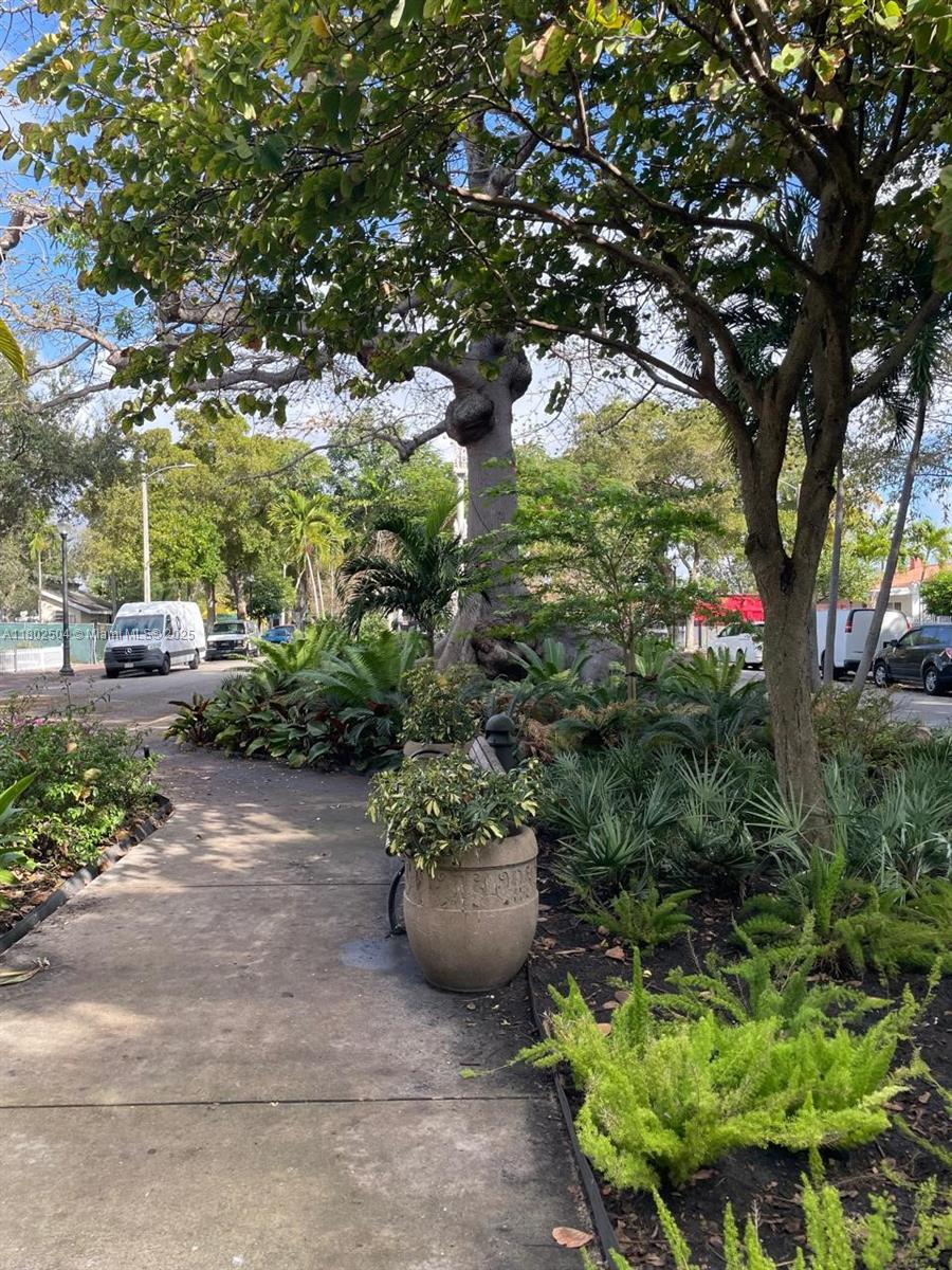 852 SW 13th Ave Miami, FL 33135