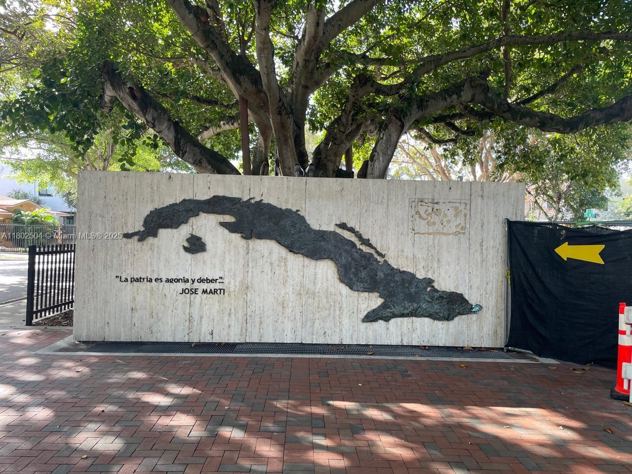 852 SW 13th Ave Miami, FL 33135