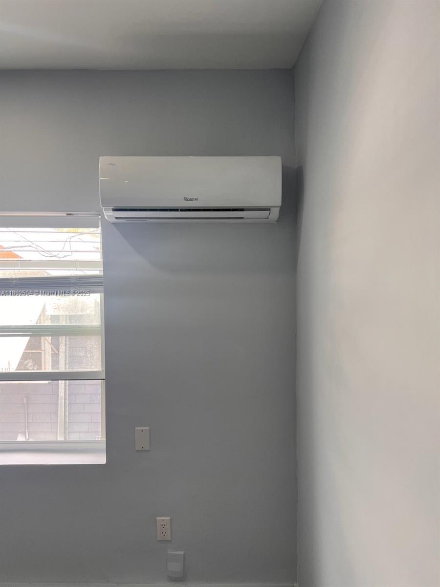 852 SW 13th Ave Miami, FL 33135