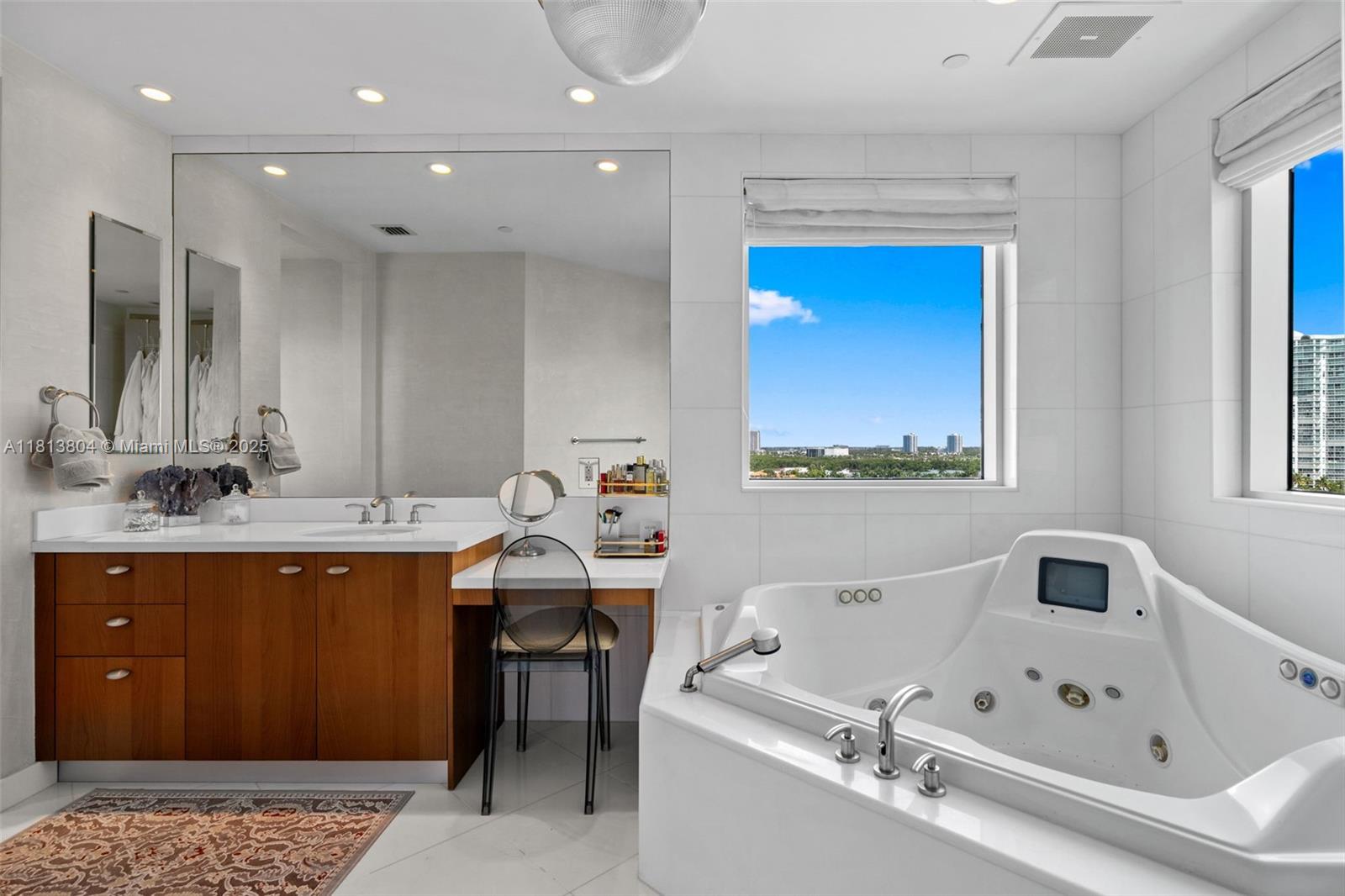 image Turnberry Ocean Colony21