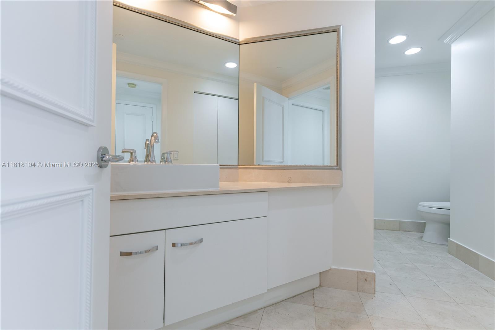 21150 Point Pl #LPH 2902 Aventura, FL 33180