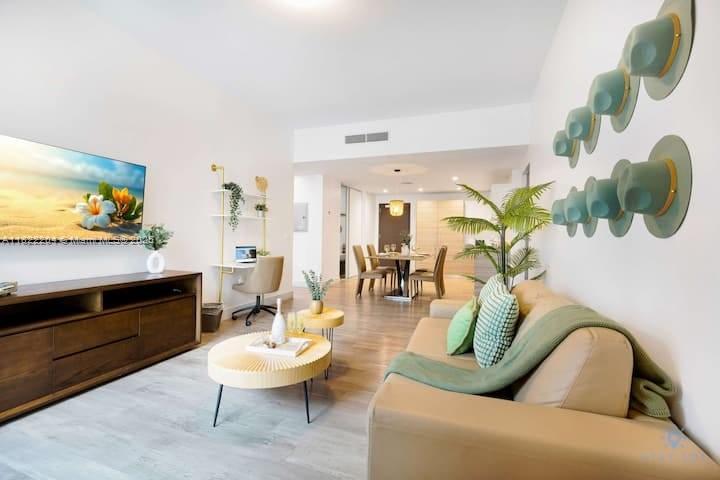 777 N Ocean Dr #N521,Hollywood, FL 33019