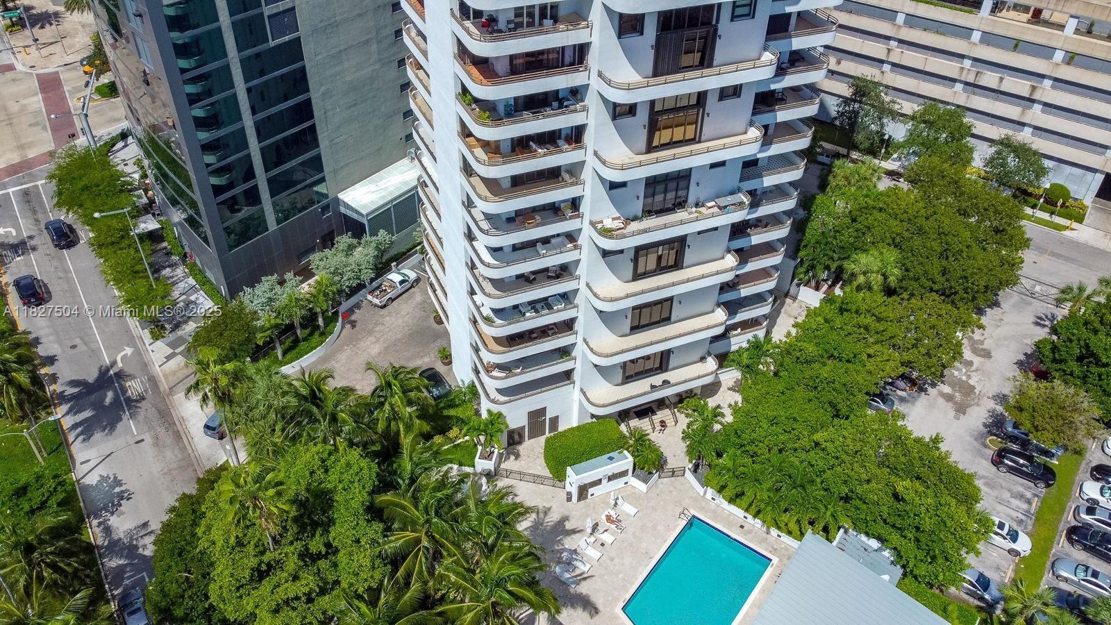 image Brickell East12