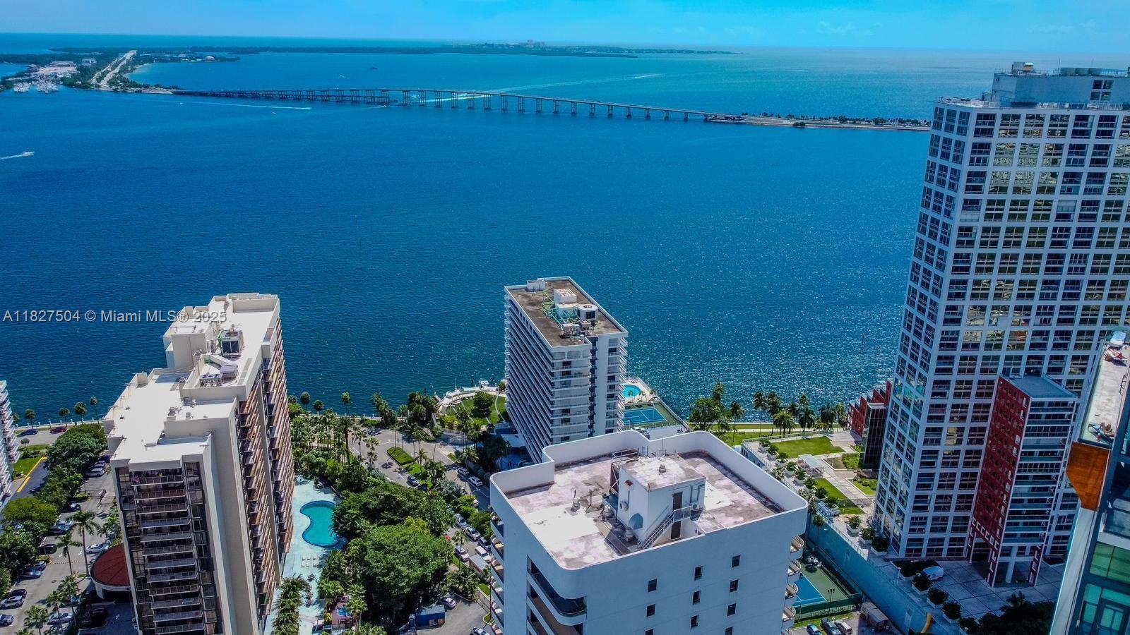 image Brickell East7