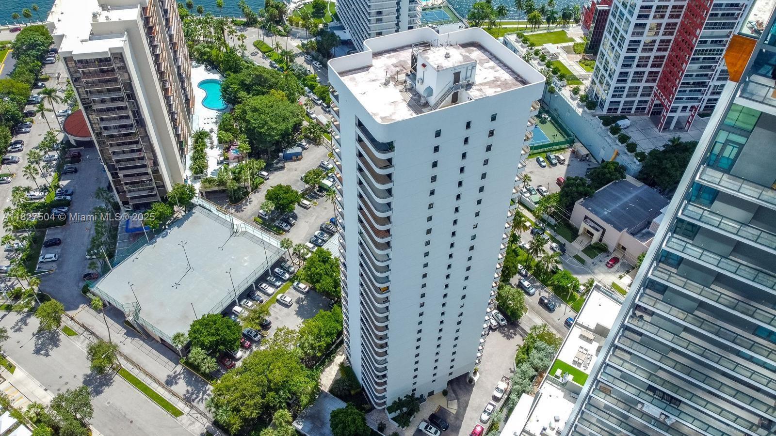 image Brickell East8