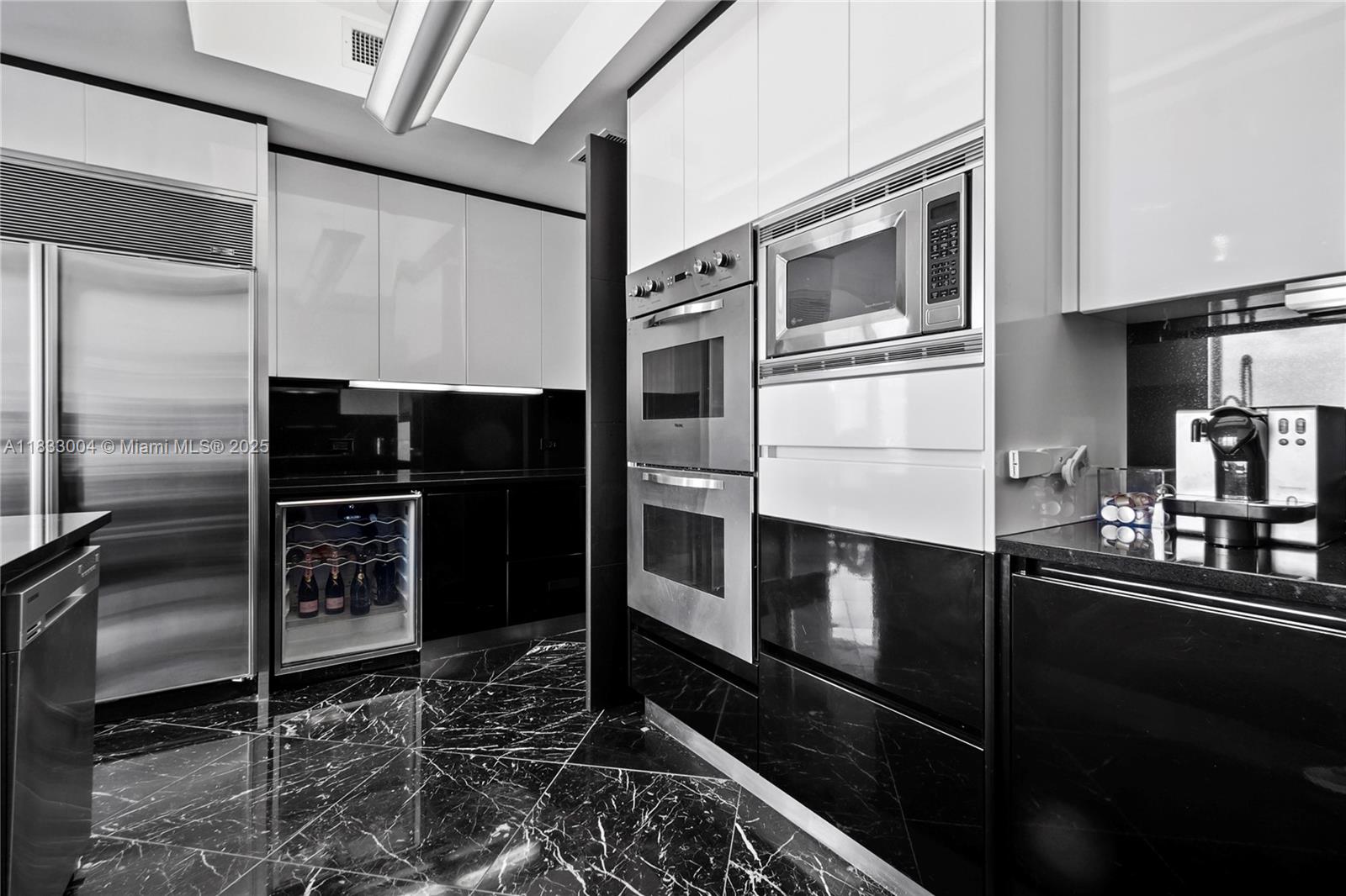 image Four Seasons Residences10