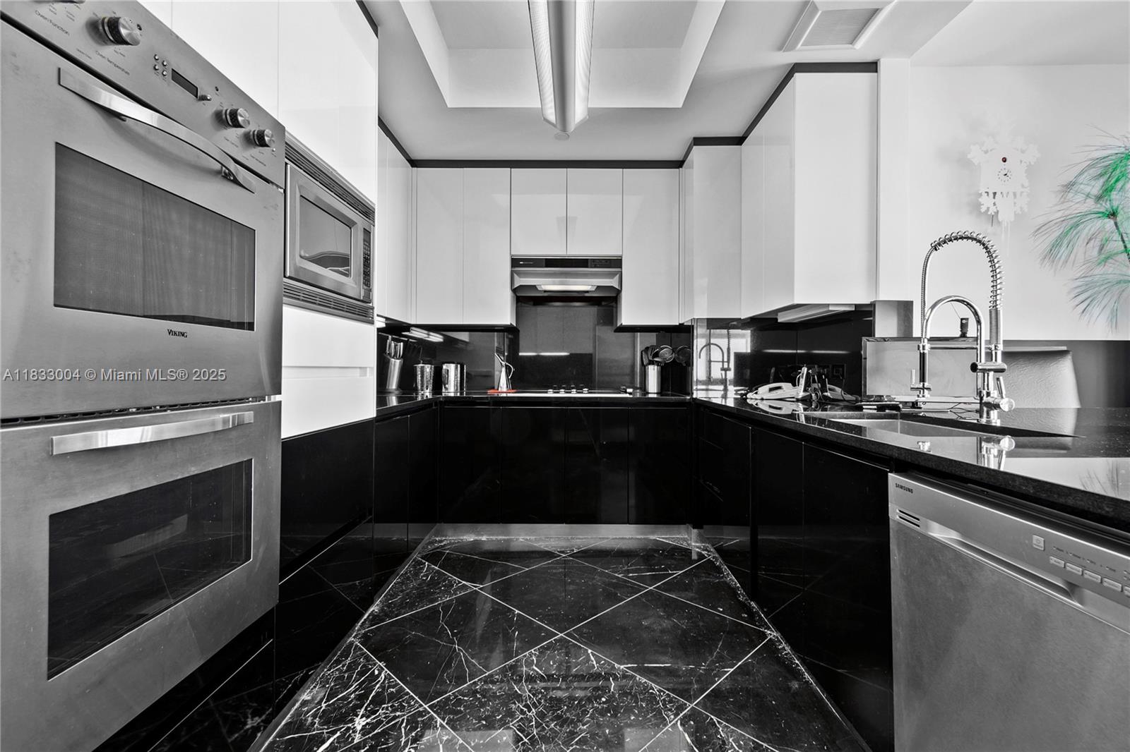 image Four Seasons Residences12