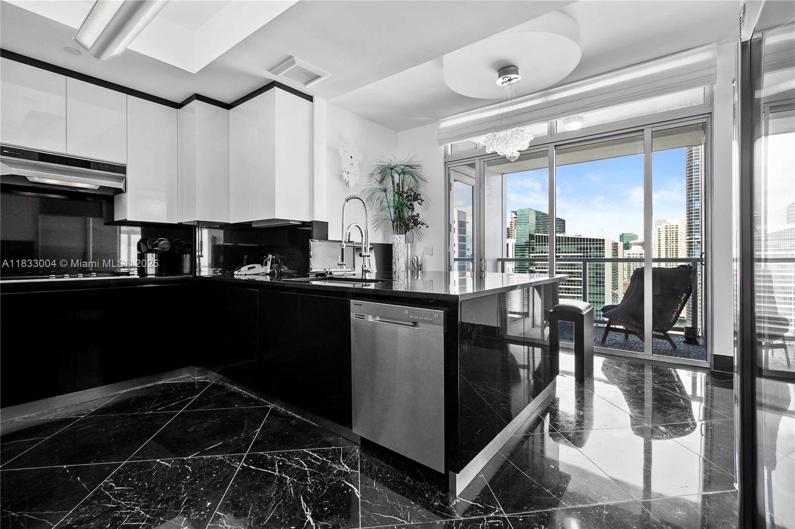 image Four Seasons Residences13