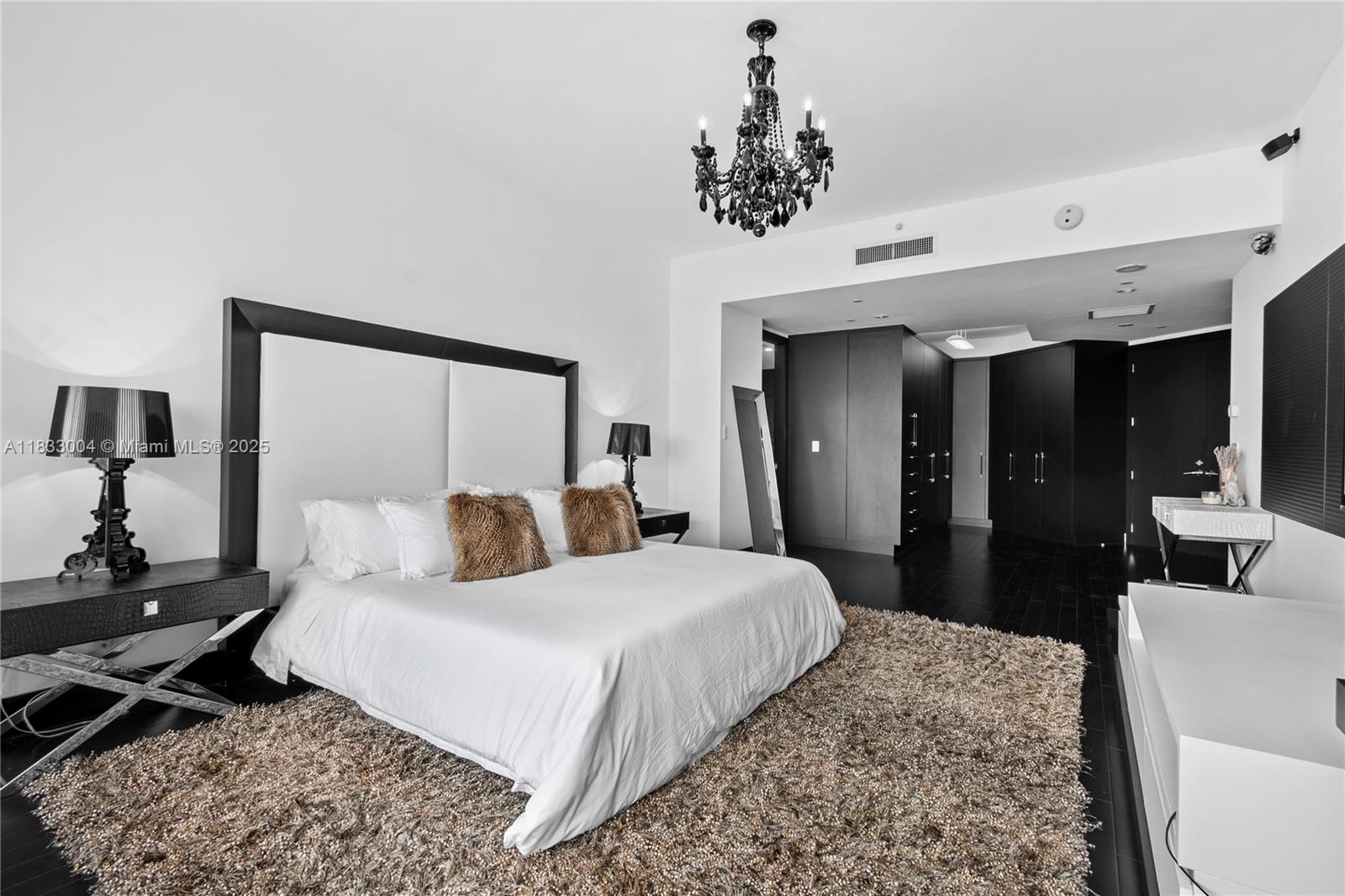 image Four Seasons Residences15