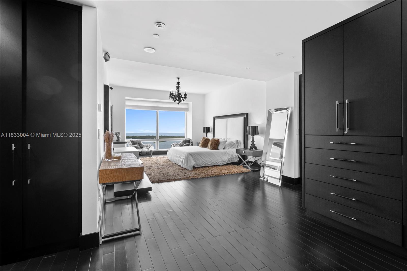 image Four Seasons Residences16