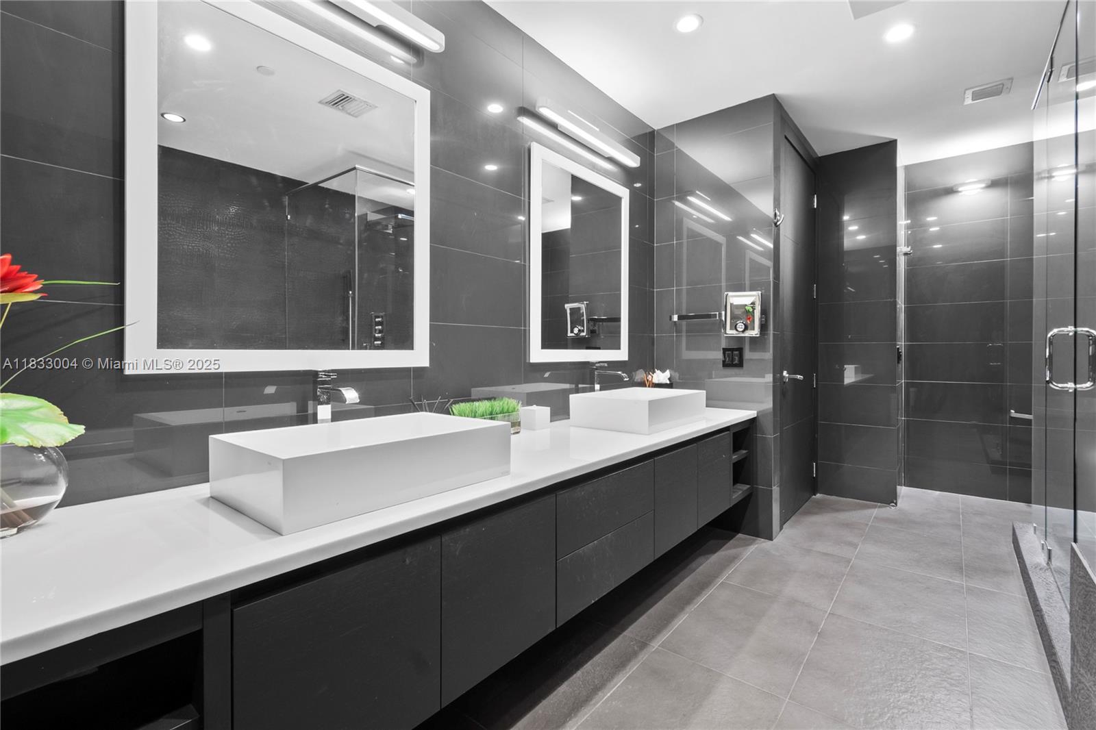 image Four Seasons Residences20