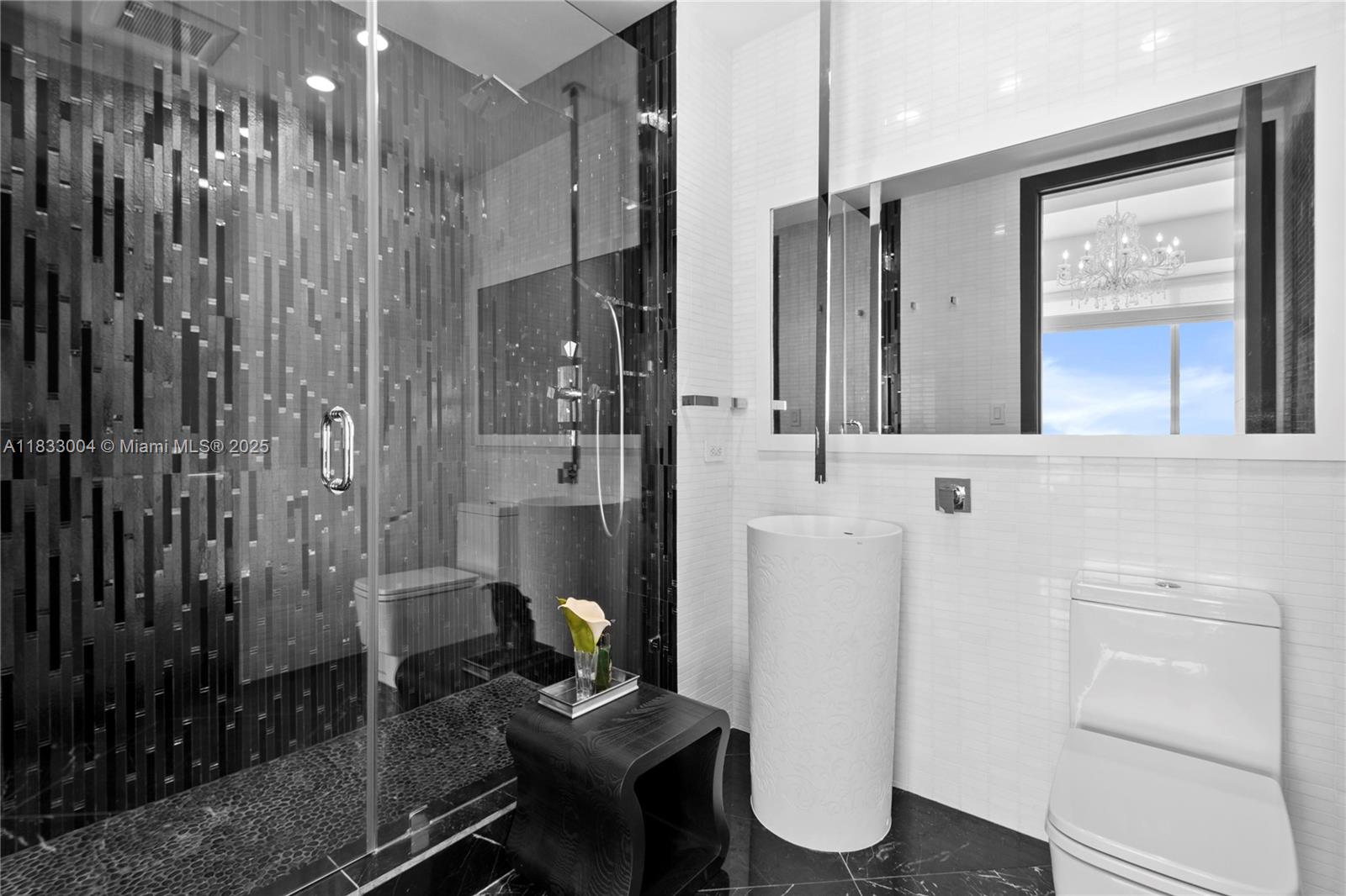 image Four Seasons Residences22