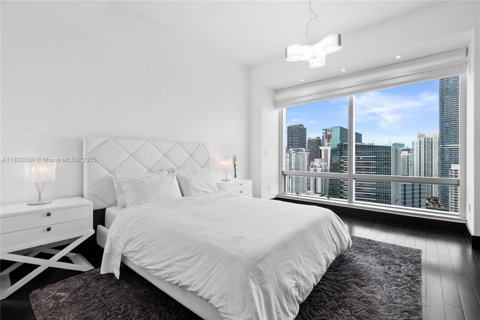 image Four Seasons Residences23