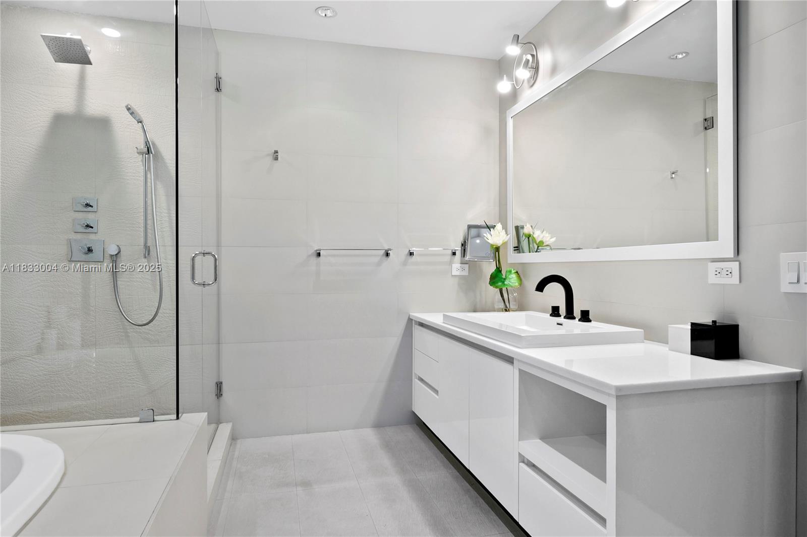 image Four Seasons Residences26