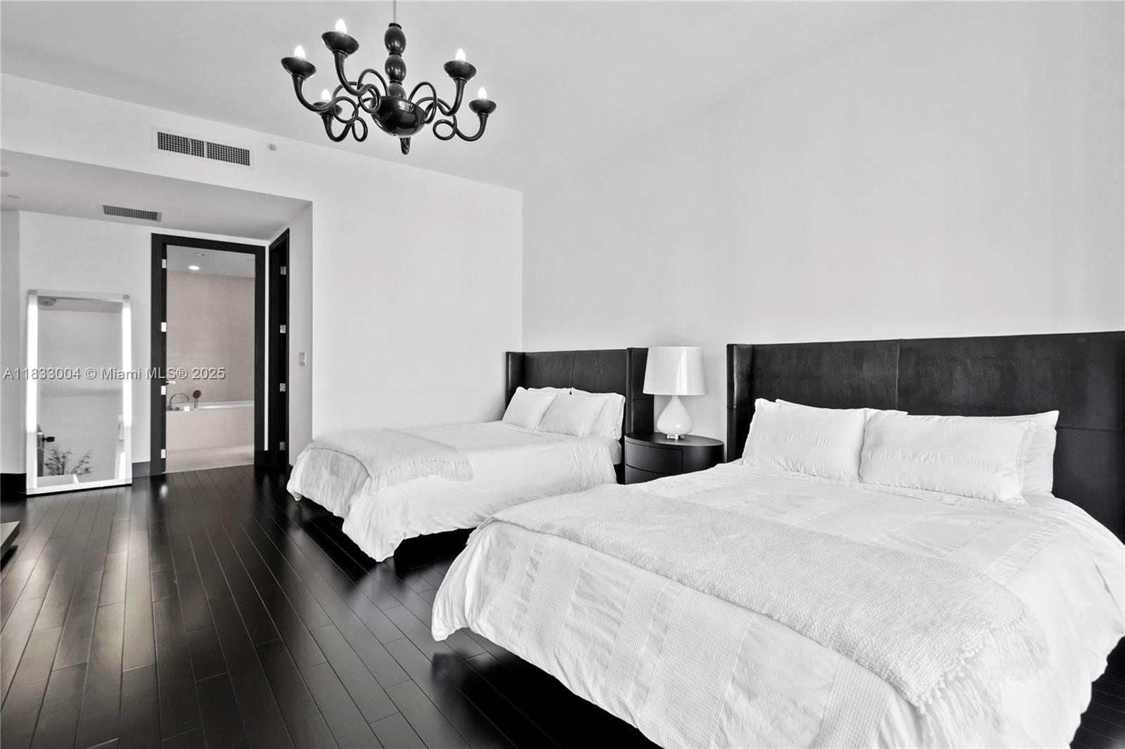 image Four Seasons Residences30