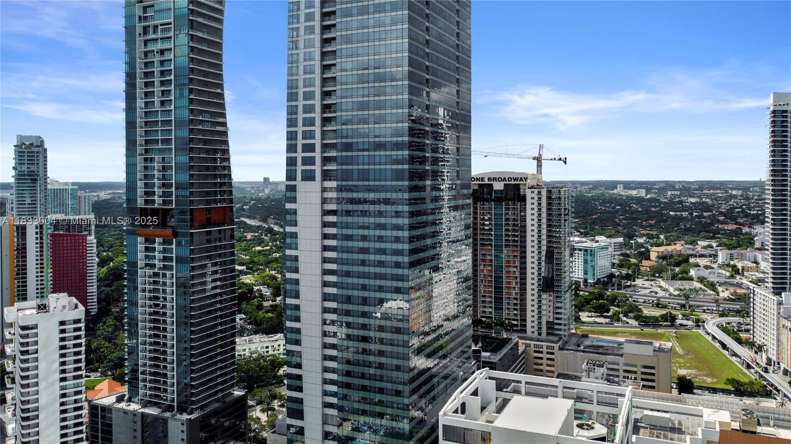 image Four Seasons Residences36