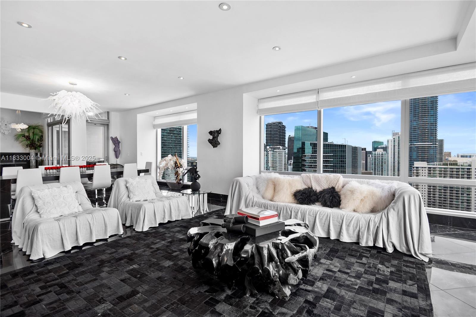 image Four Seasons Residences3