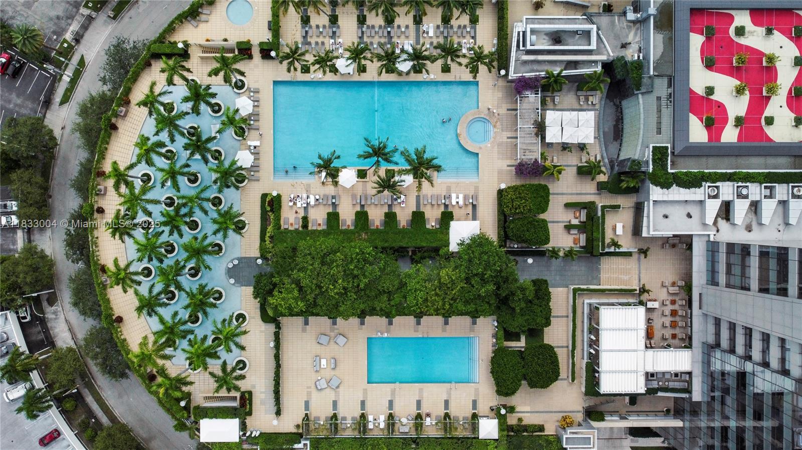 image Four Seasons Residences42