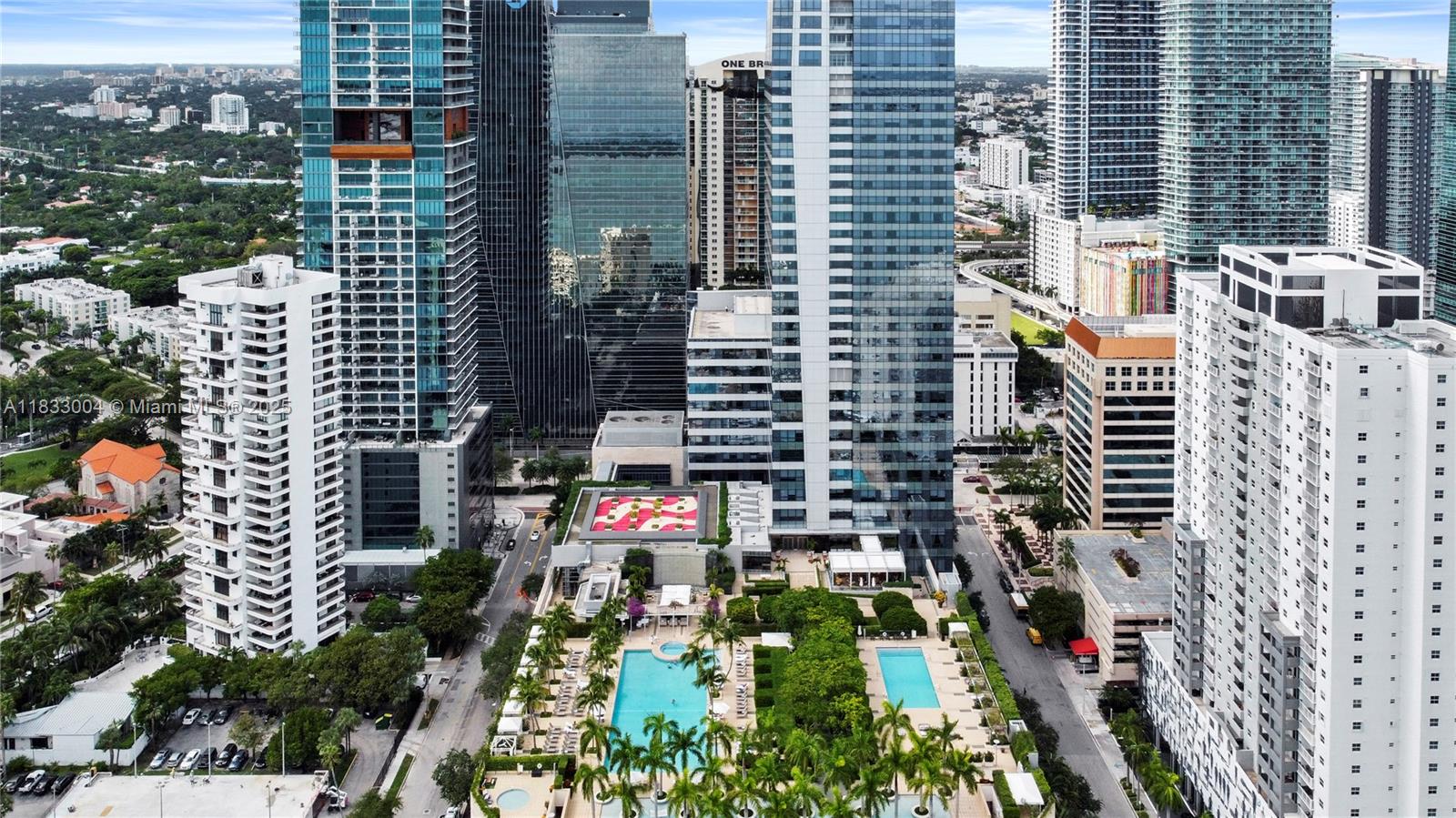 image Four Seasons Residences43