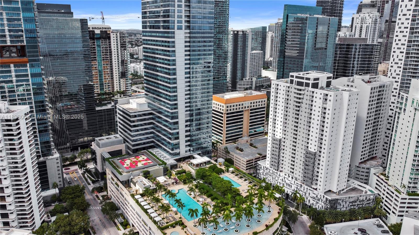 image Four Seasons Residences44