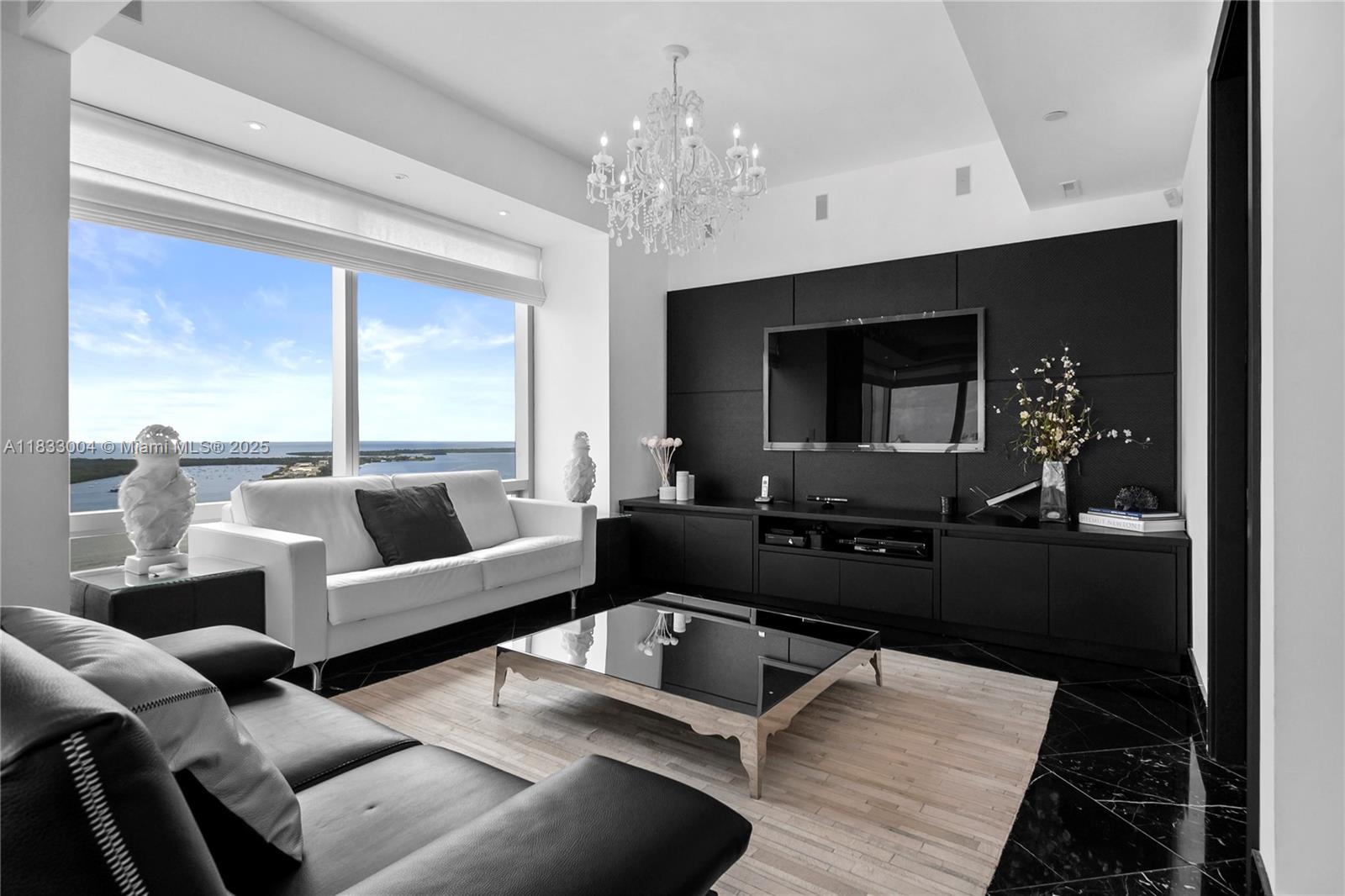 image Four Seasons Residences8