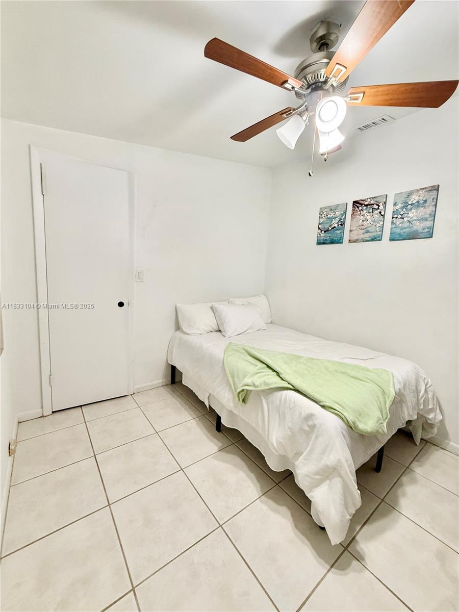 2145 SW 26th St Miami, FL 33133