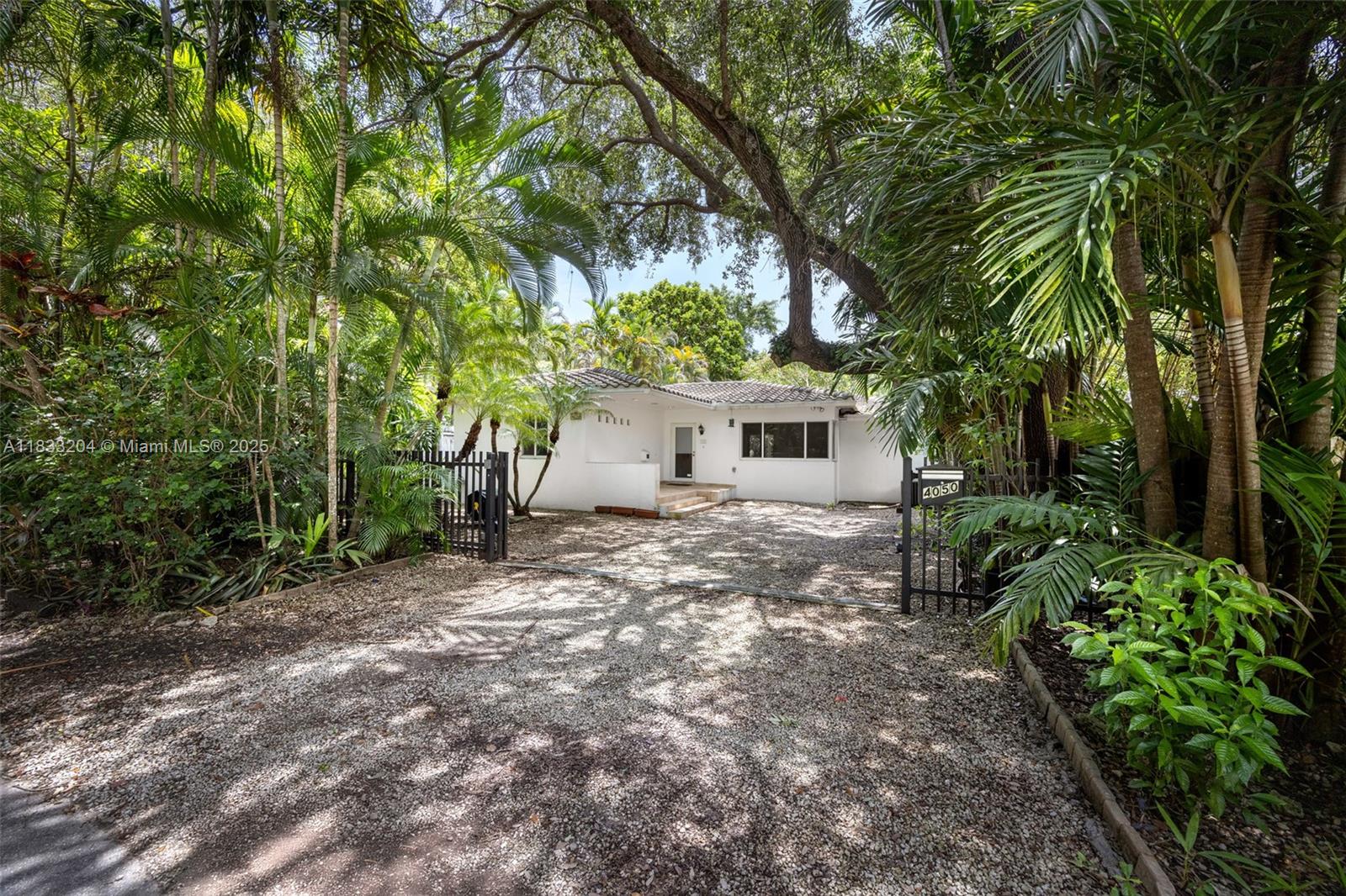 4050 Loquat Ave Coconut Grove, FL 33133