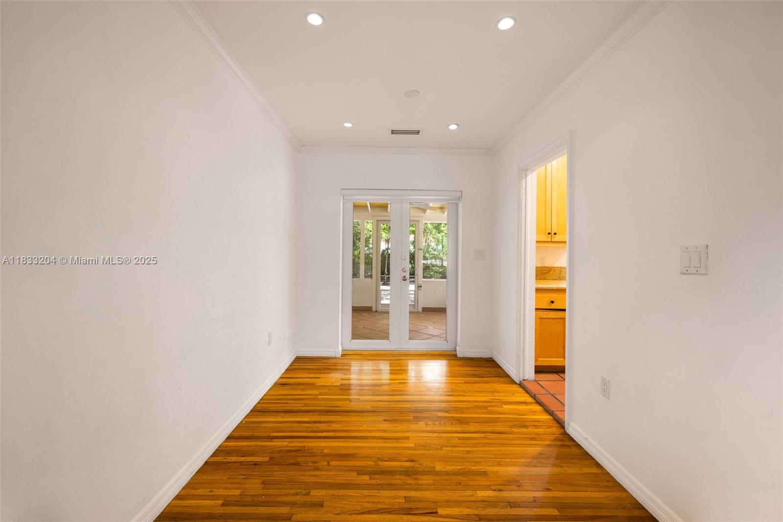 4050 Loquat Ave Coconut Grove, FL 33133