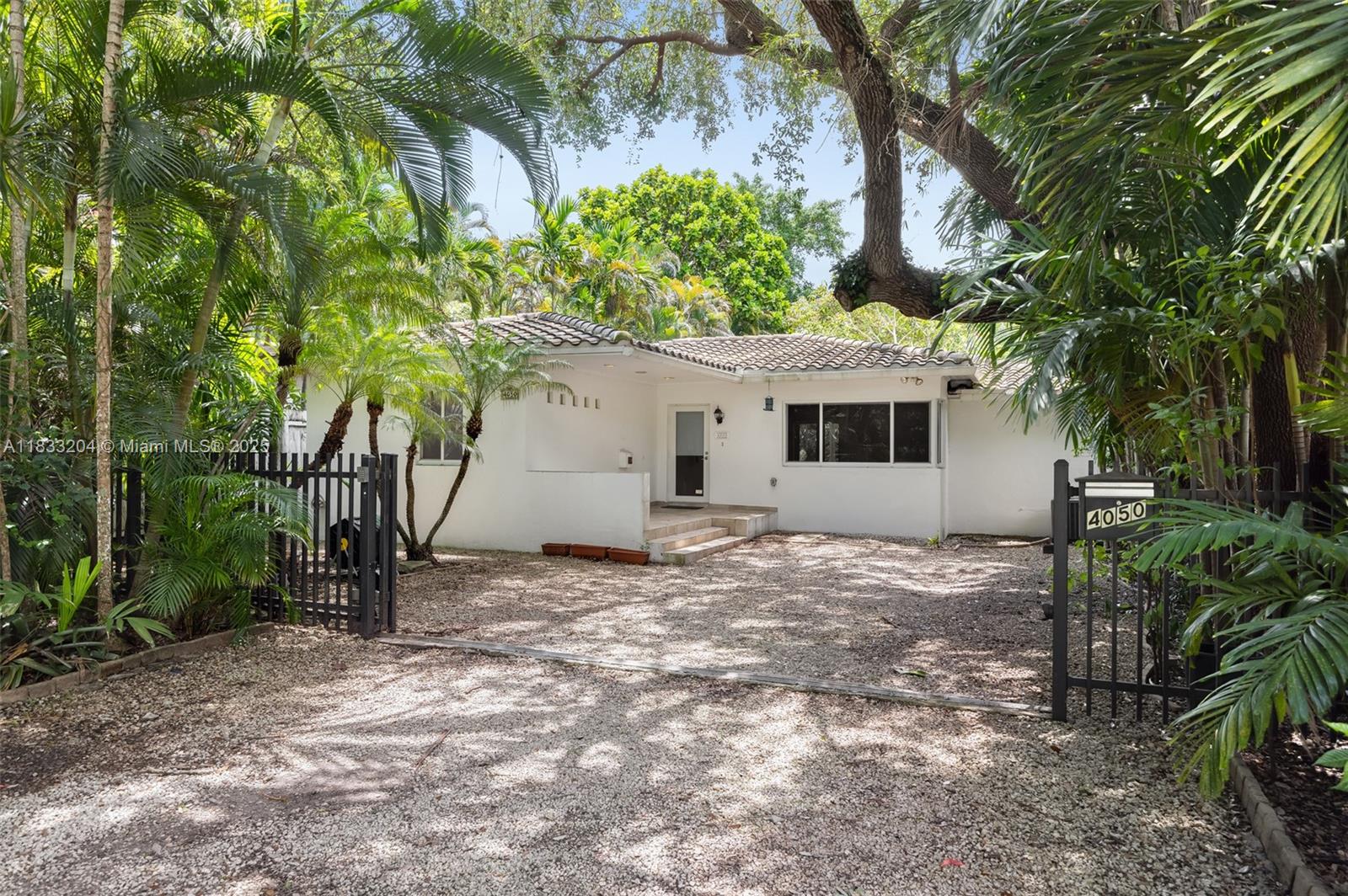 4050 Loquat Ave Coconut Grove, FL 33133