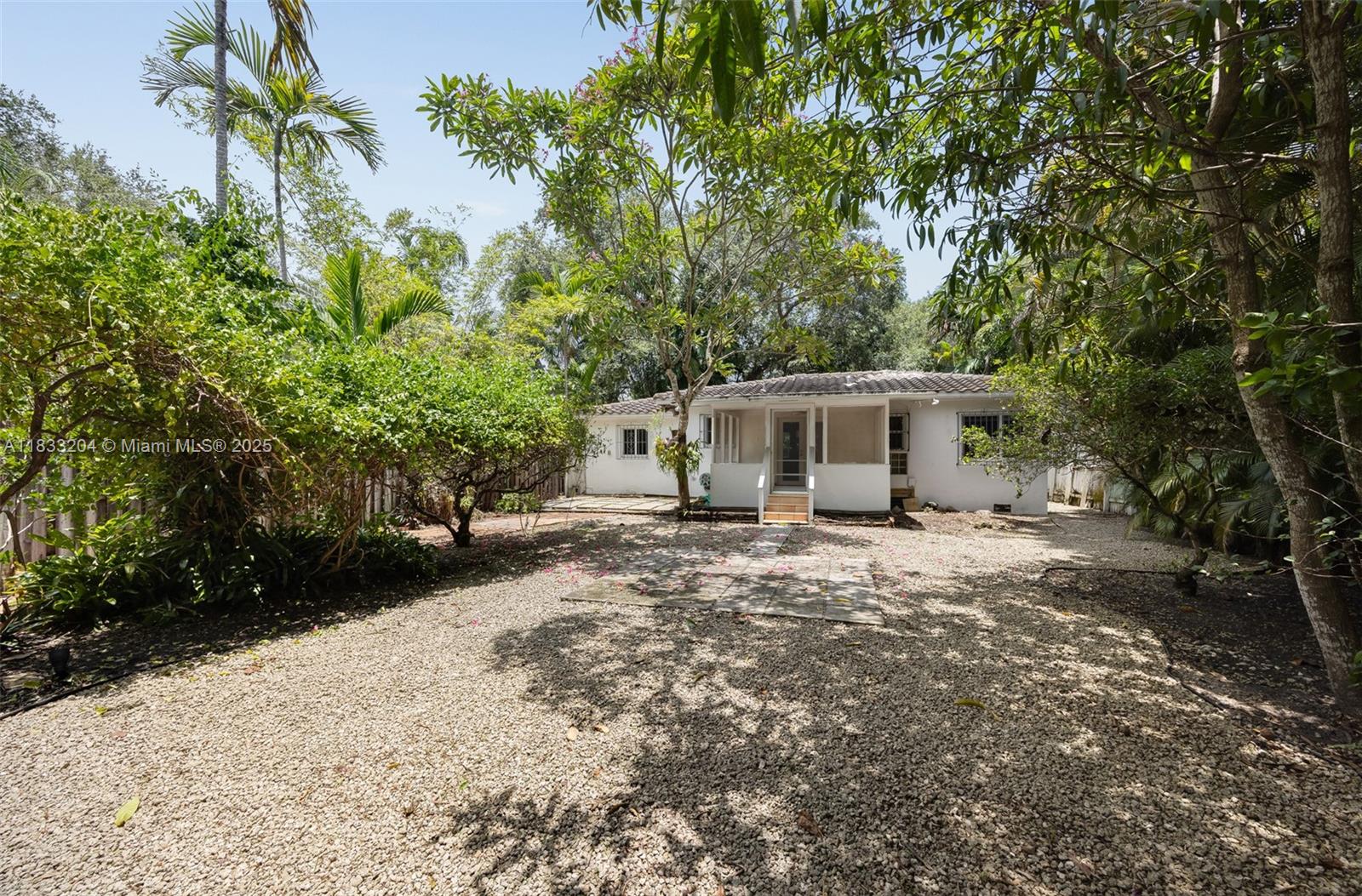 4050 Loquat Ave Coconut Grove, FL 33133