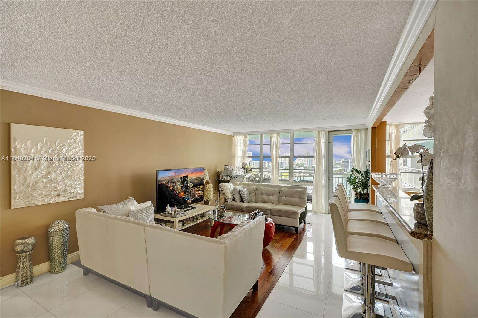 image Winston Towers 50022