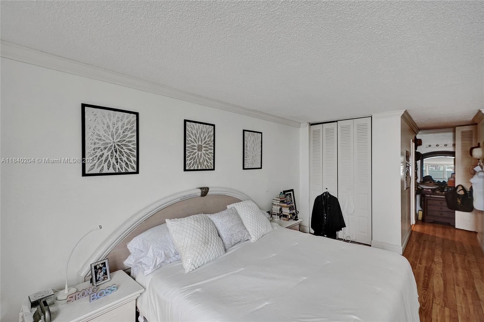 image Winston Towers 50030