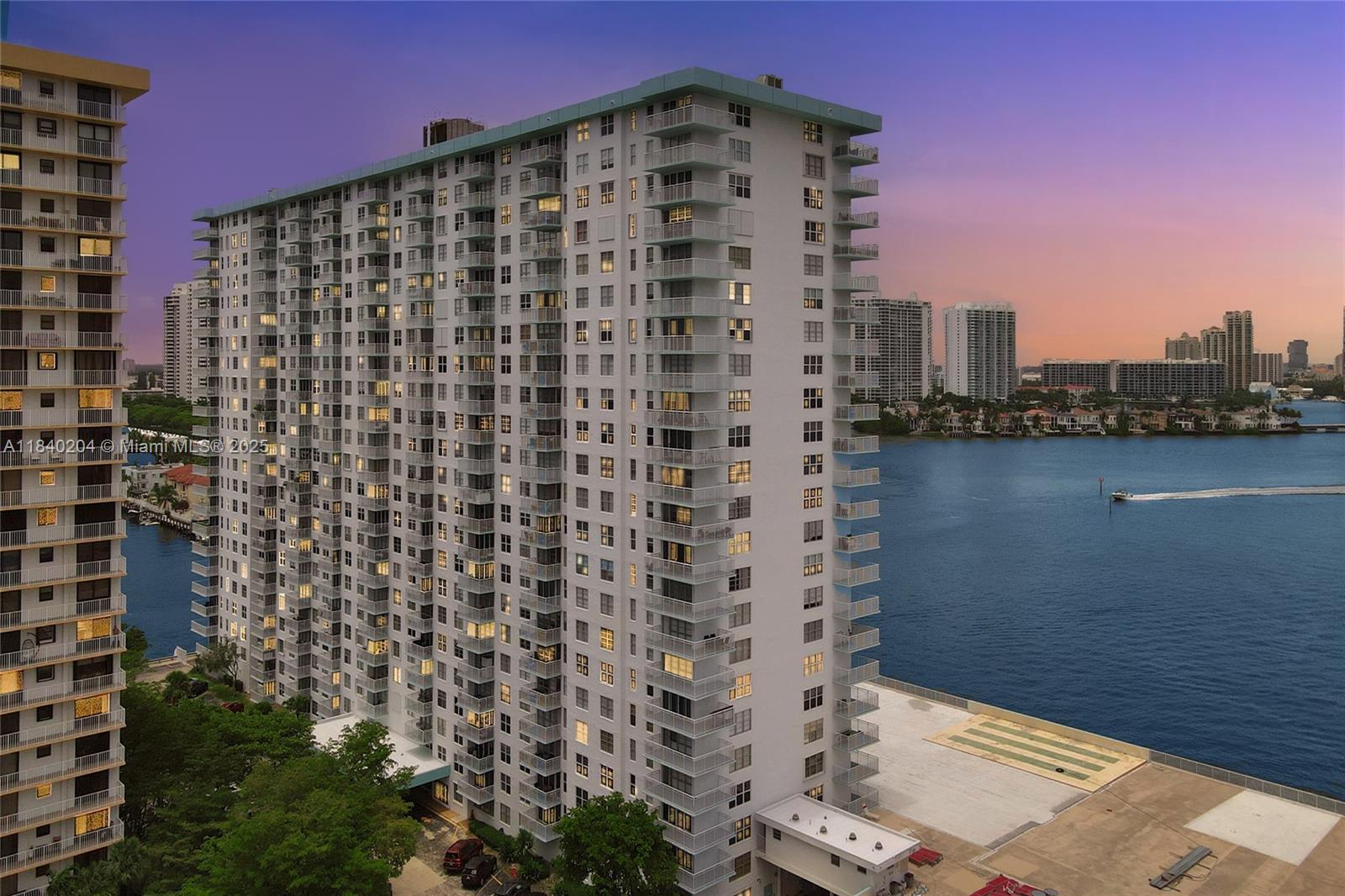 image Winston Towers 50035