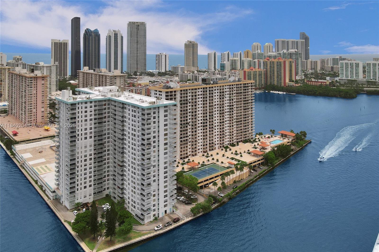 image Winston Towers 50039