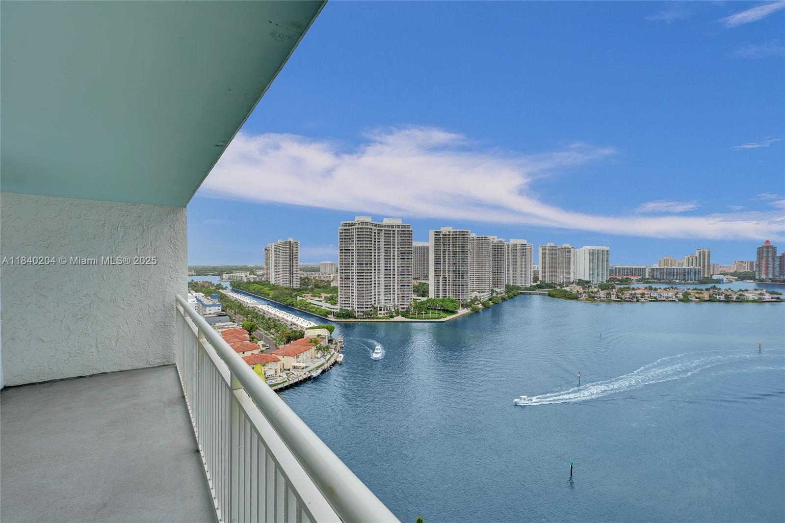 image Winston Towers 50053