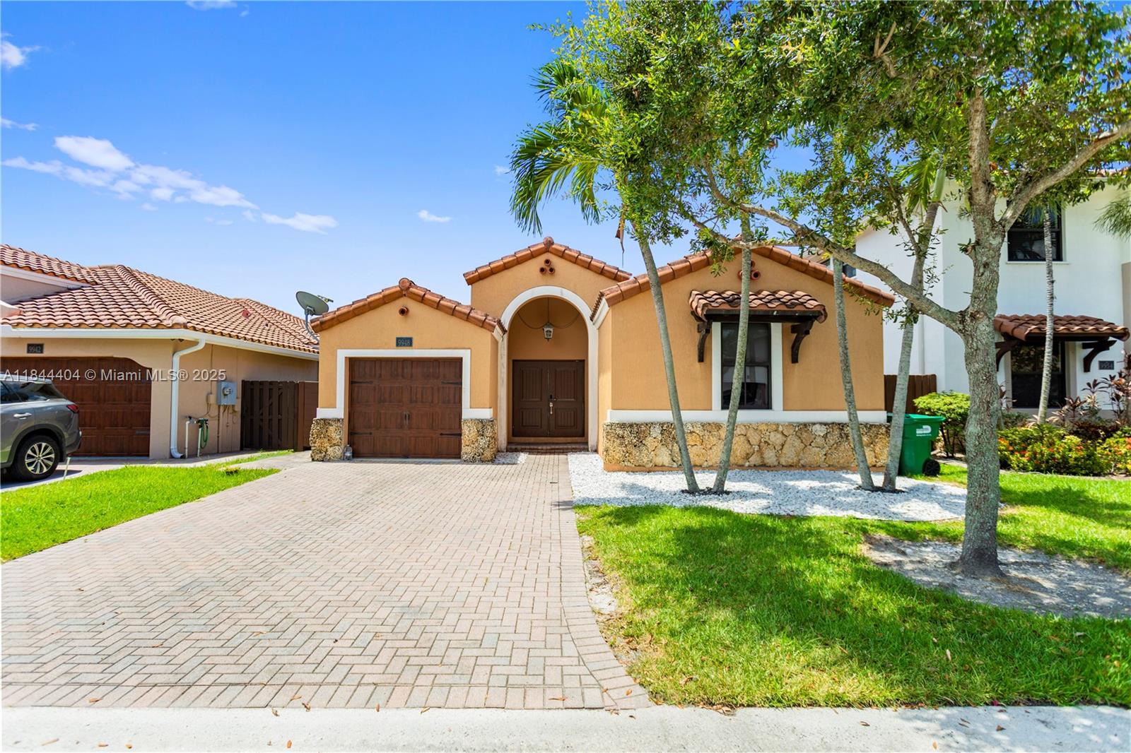 9948 NW 10th Ter