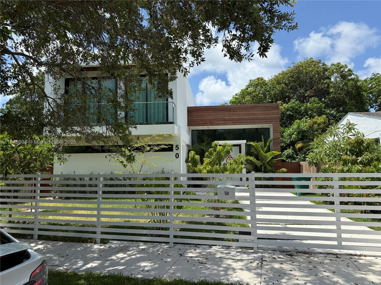 50 NE 49th St