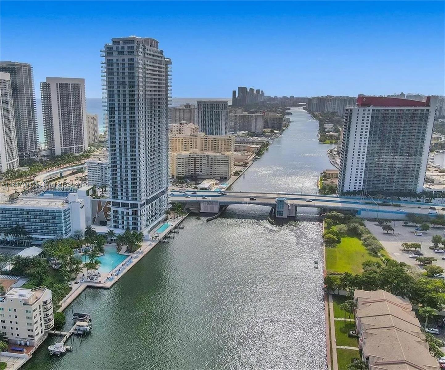 2017 S Ocean Dr #1206